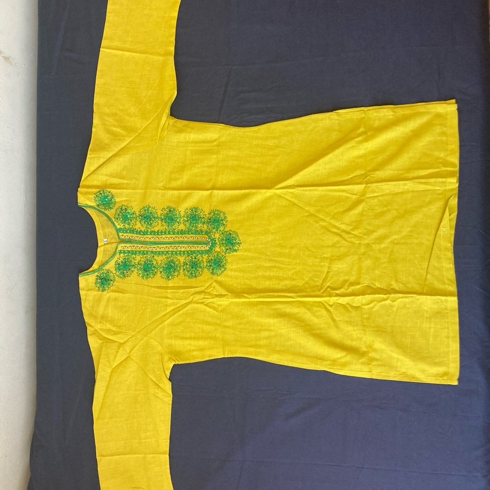 Chikan karai kurti